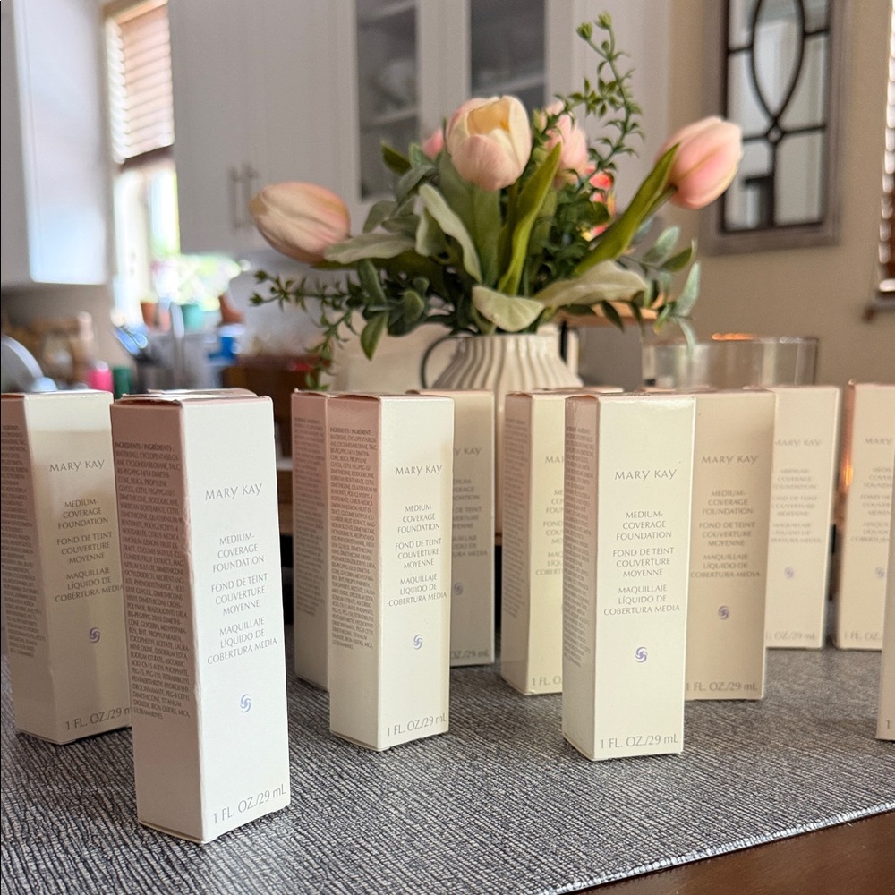 Mary Kay Foundation Boxes in Beige and Pink-Tinted Cream
Sold individually